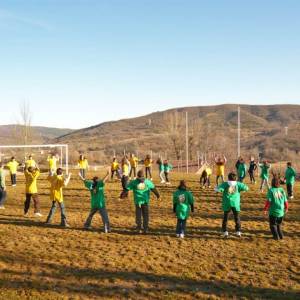 equipos verde y amarillo