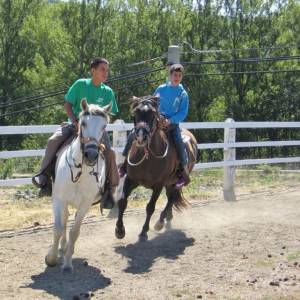 montar a caballo y paseo