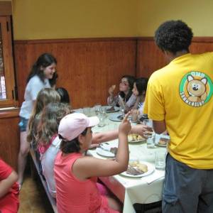 Cena en el campamento comida casera