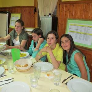 Cena en el campamento comida casera