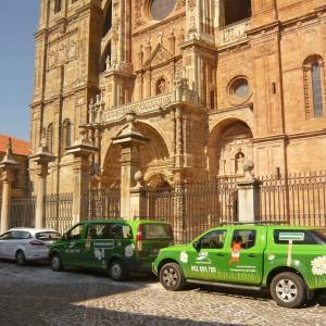 Vehiculos del campamento de inglés