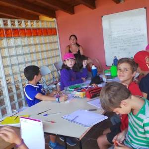 Lunes de clases de inglés en el camp