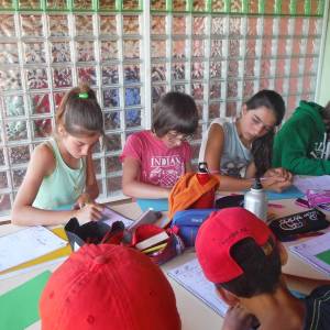 Lunes de clases de inglés en el camp