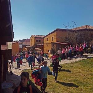 encuentro de colegios en el campamento