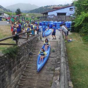 GMR  summercamps descenso del río Sella en piragua